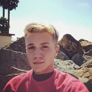 Meet your Posher, Christopher